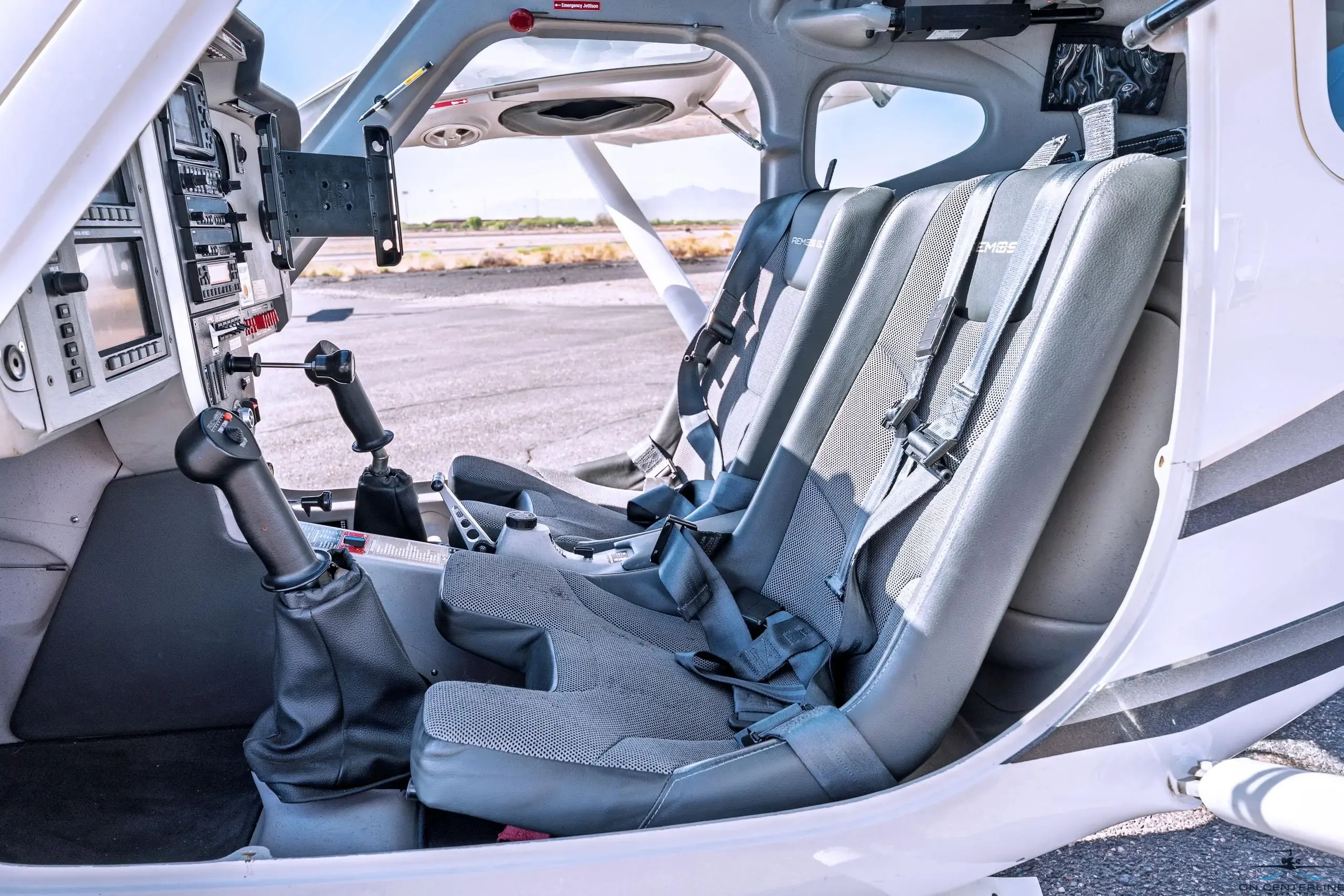 Cockpit and instrument panel of a 2009.