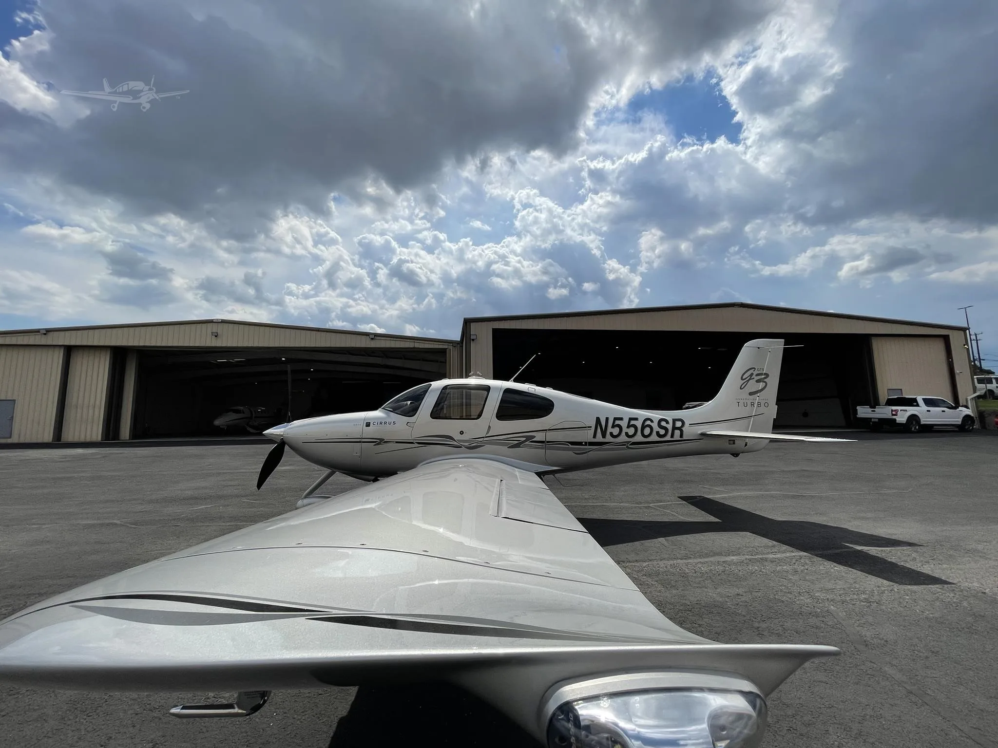 Exterior view of a 2007 CIRRUS SR22-G3 TURBO, N556SR.