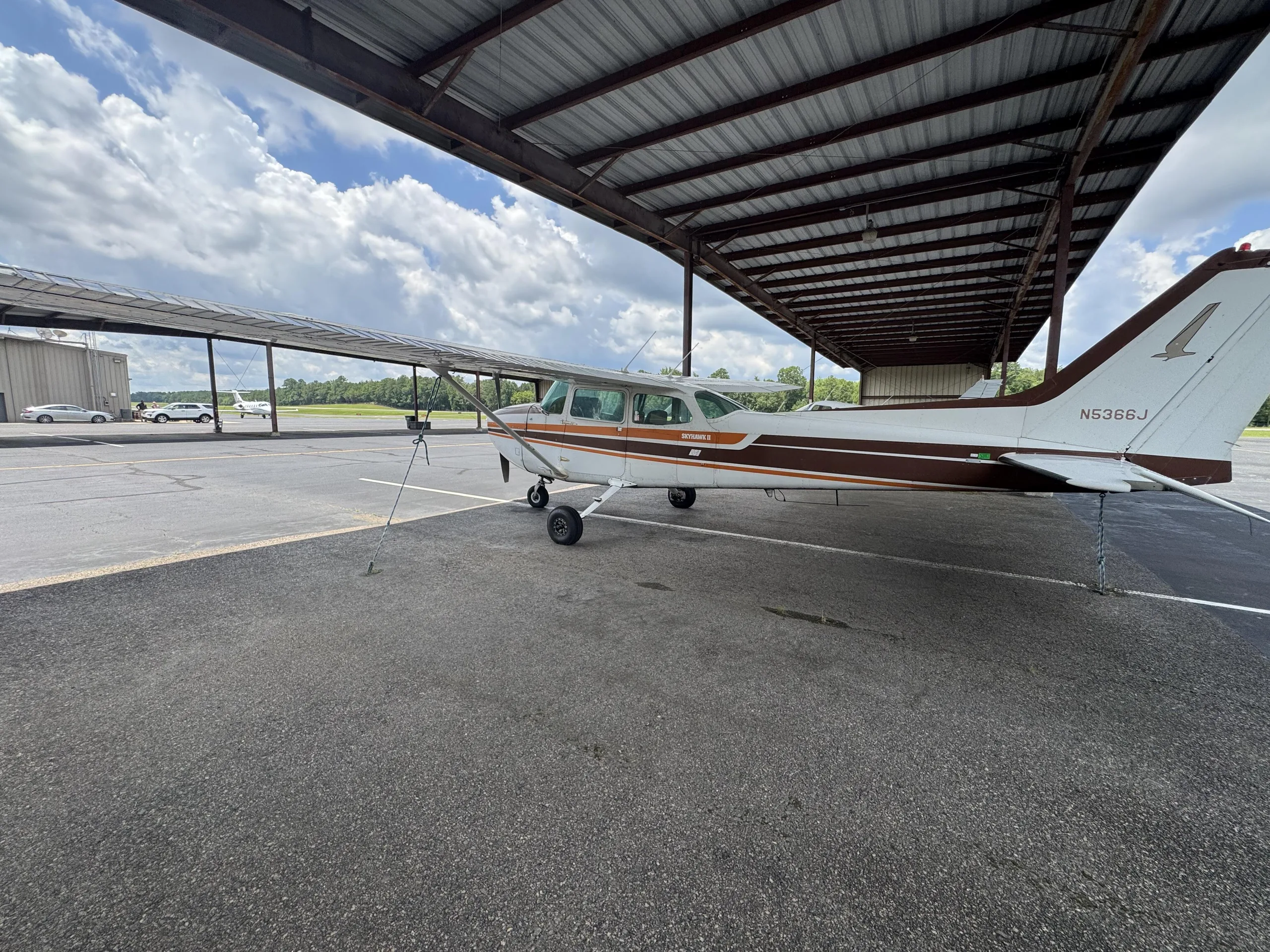 Exterior view of a 1980 Cessna 172N Skyhawk.