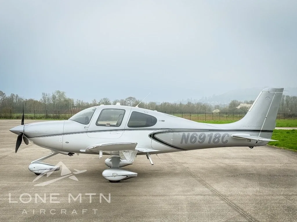 Exterior view of a 2023 Cirrus SR22T G6.