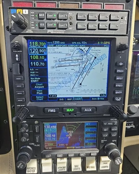 Avionics suite of a 2015 Vans AIRCRAFT RV10.