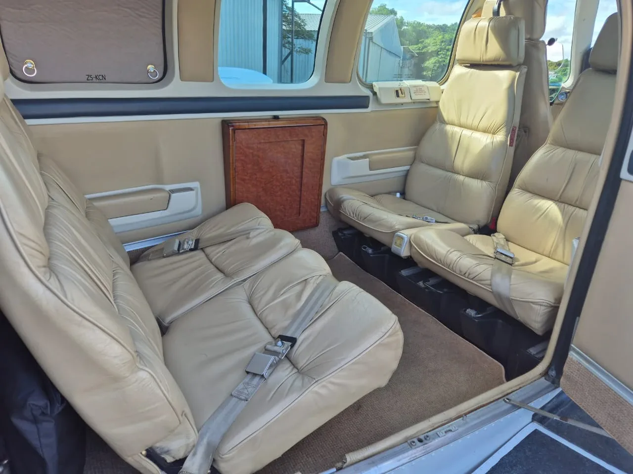 Cabin interior of a 1999 Beechcraft A36 Bonanza.