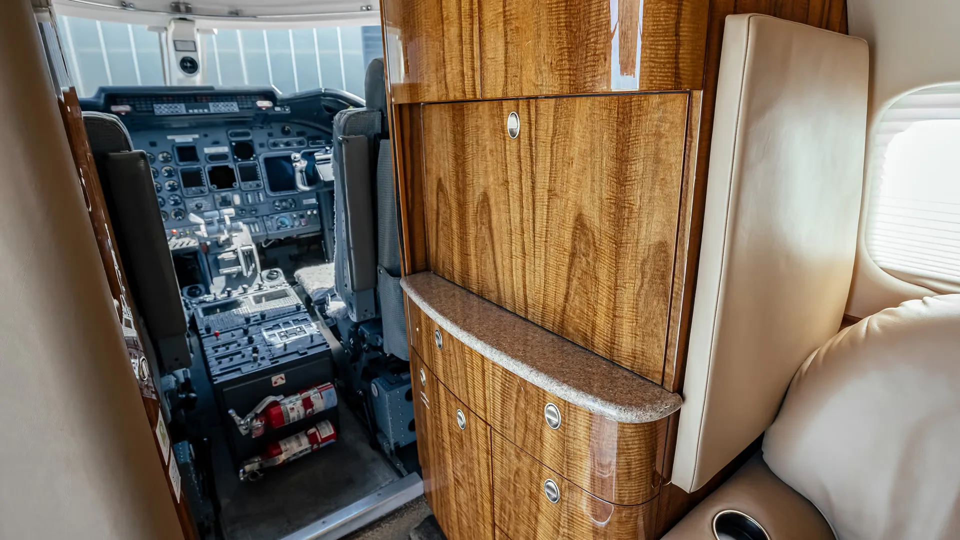 Cabin interior of a 2006 Bombardier Learjet 60.