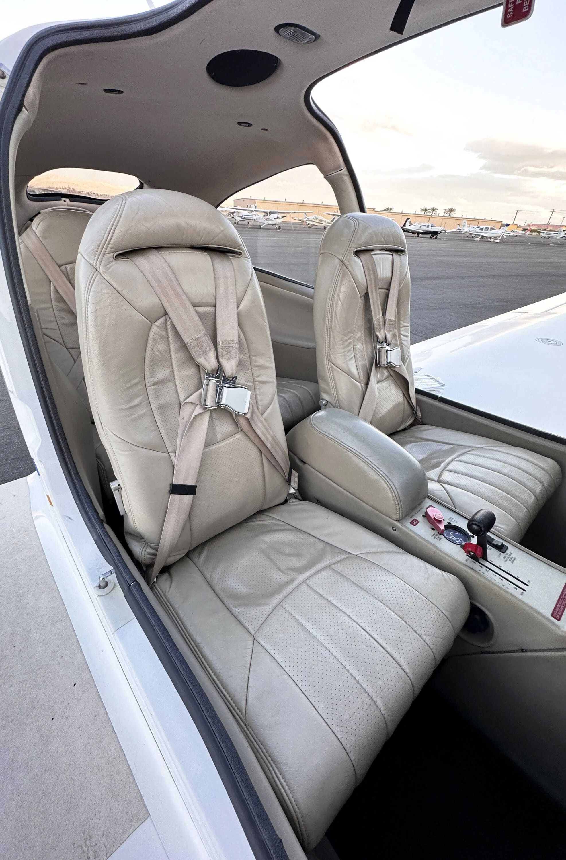 Exterior view of a 2004 Cirrus SR20, N378RX.