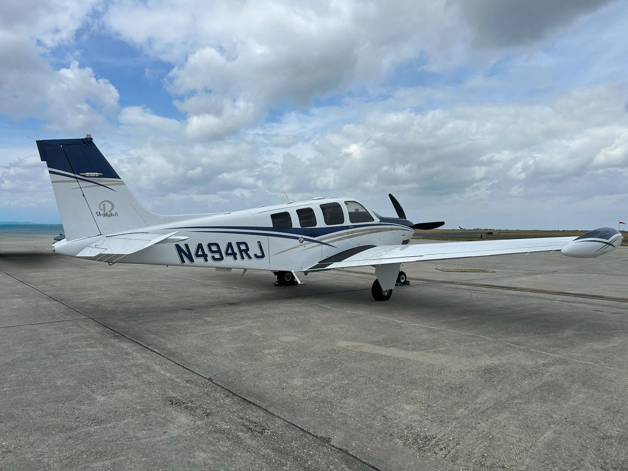 Exterior view of a 2009 Beechcraft G36 SN, E-3898.
