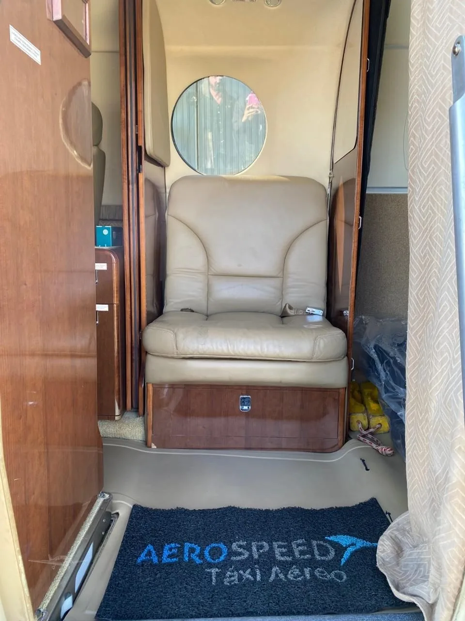 Cabin interior of a 2014 BEECHCRAFT KING AIR 250.
