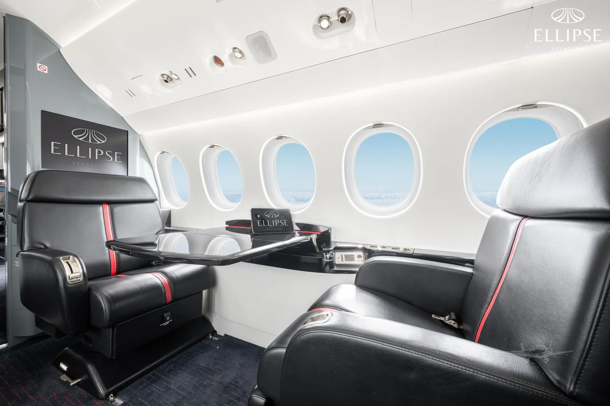 Cabin interior of a 2011 DASSAULT FALCON 7X EASY II.