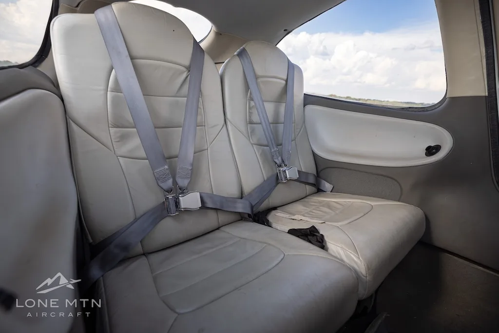 Cabin interior of a 2004 Cirrus SR22.
