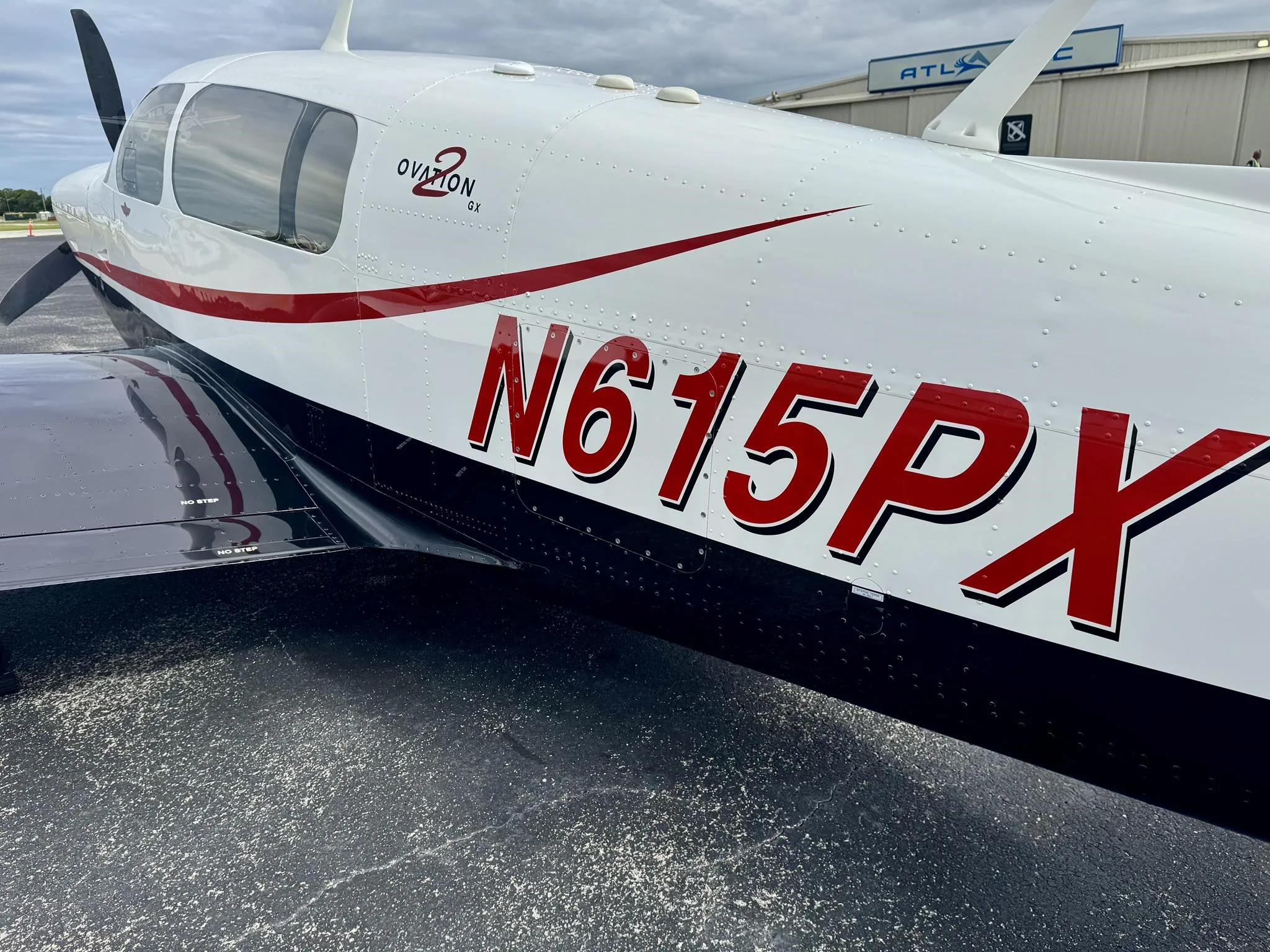 Exterior view of a 2006 MOONEY M20R OVATION2 GX, N615PX.