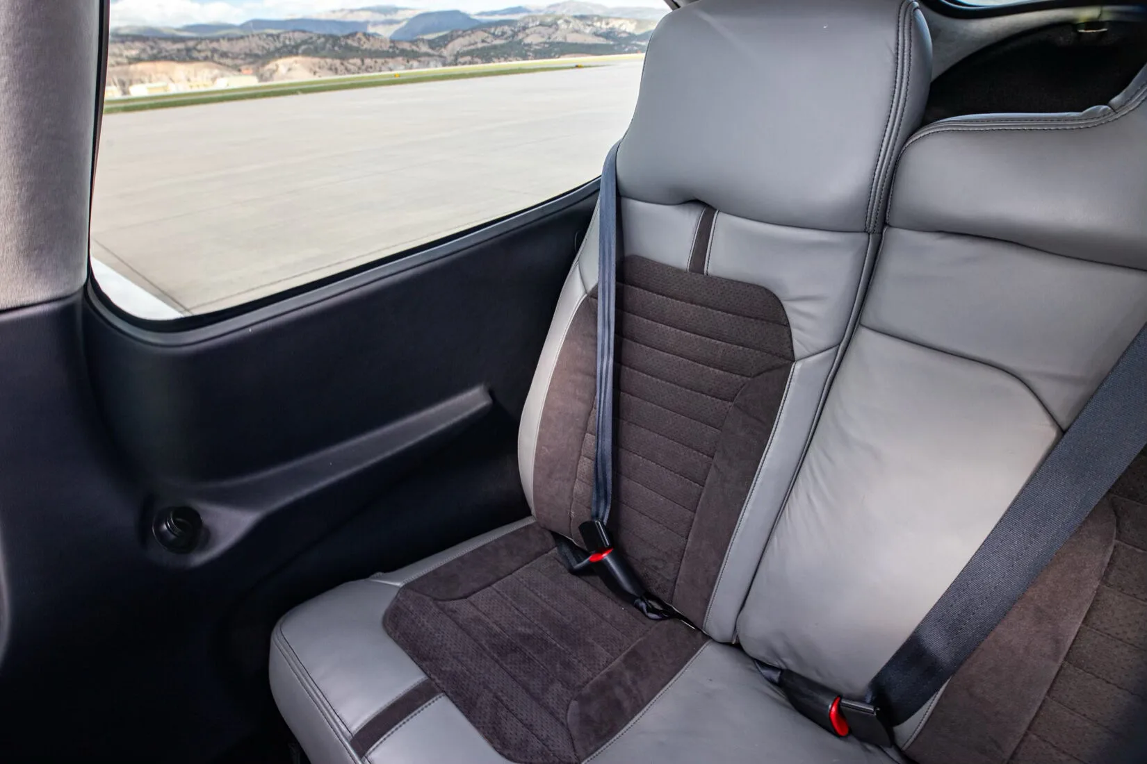 Cabin interior of a 2019 Cirrus SR22-G6 TURBO.