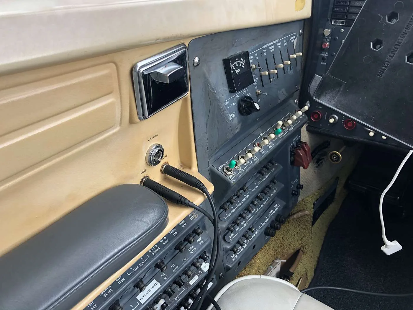 Cockpit and instrument panel of a 1978 Cessna 340A.
