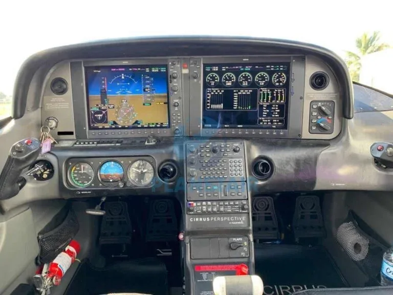 Cockpit and instrument panel of a 2011 Cirrus Aircraft SR22.