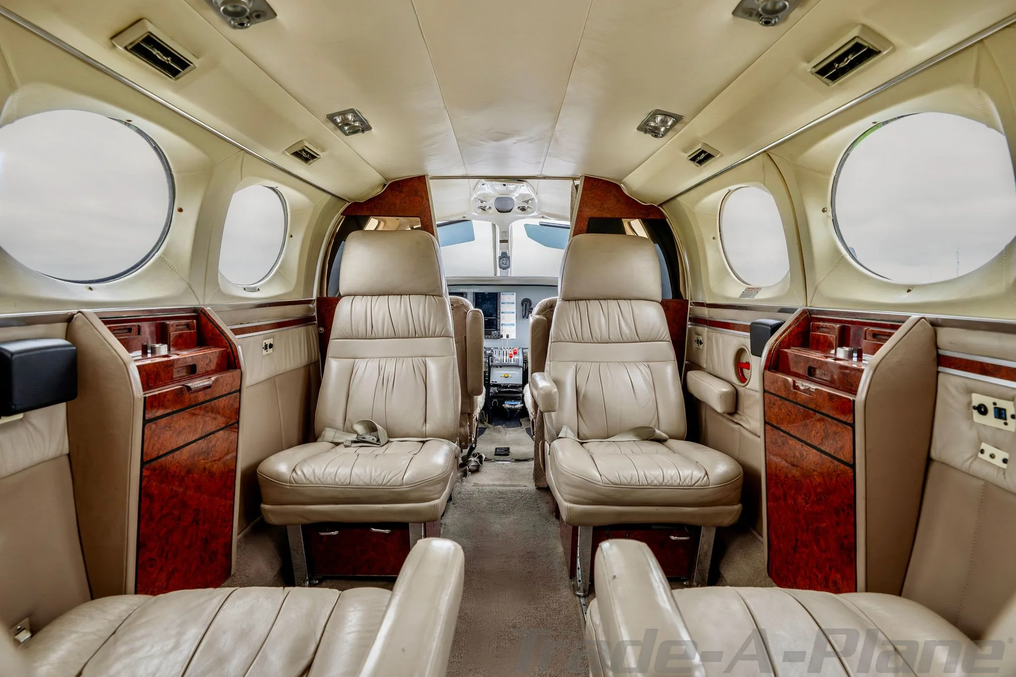 Cabin interior of a 1978 CESSNA 414A.