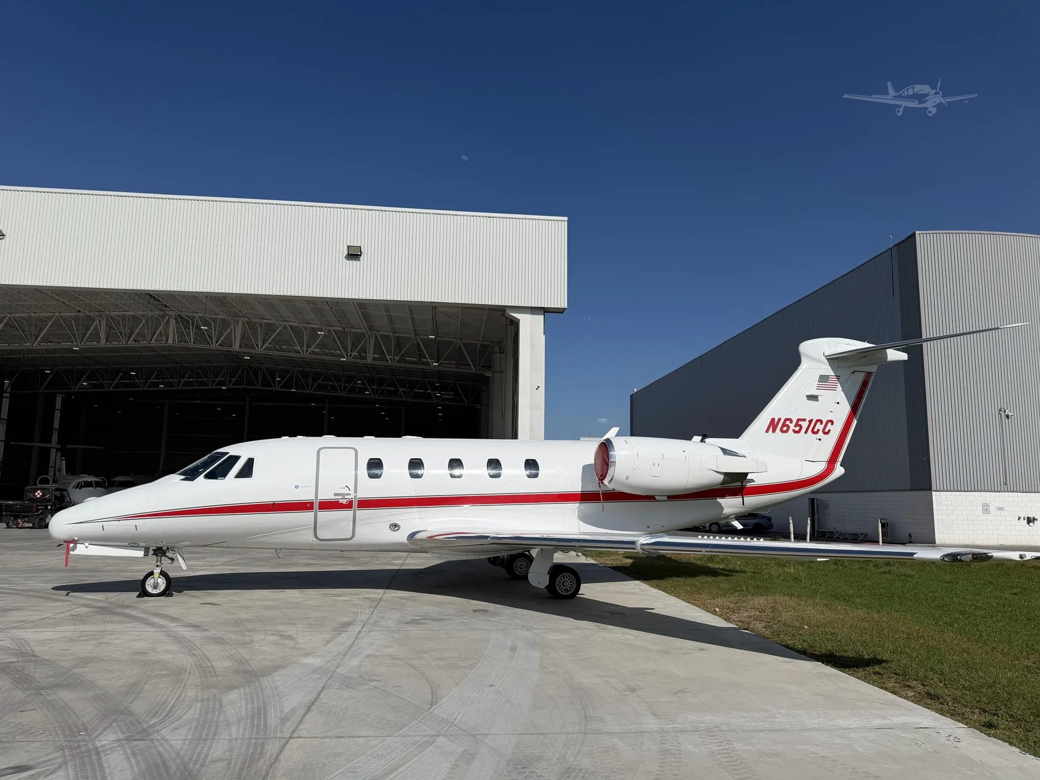 Exterior view of a 2000 CESSNA CITATION VII, N651CC.