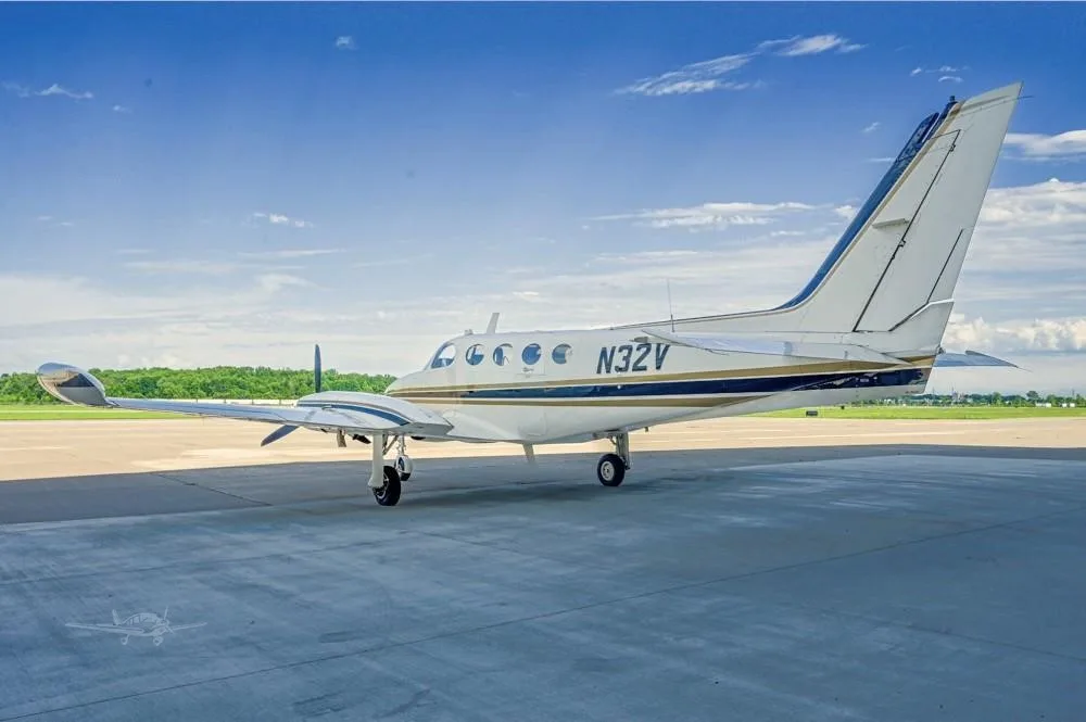 Exterior view of a 1977 CESSNA 340A, N32V.