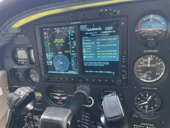 Avionics suite of a 1998 CESSNA TURBO 206H STATIONAIR.