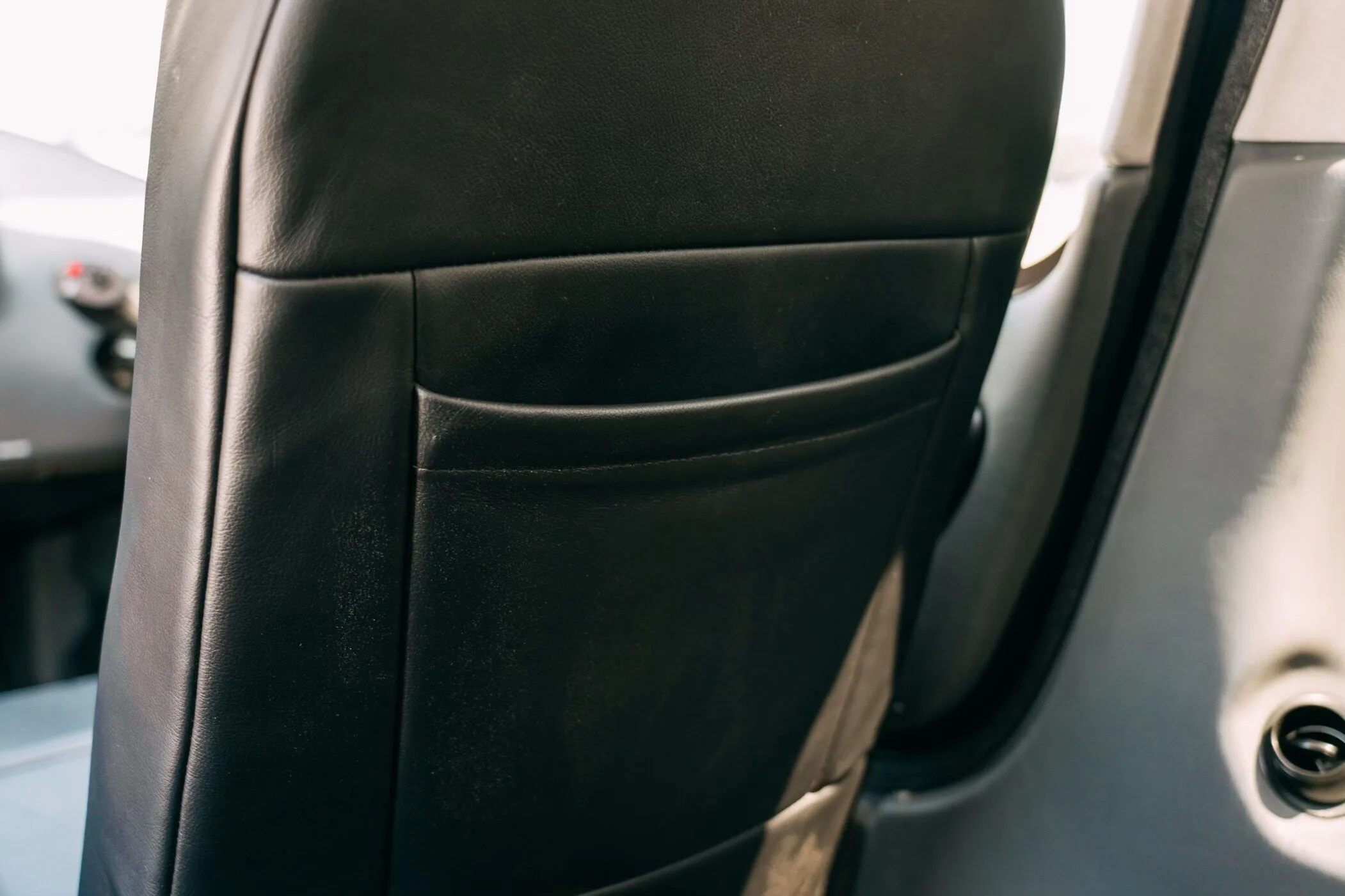 Cabin interior of a 2022 Cirrus SR20-G6.