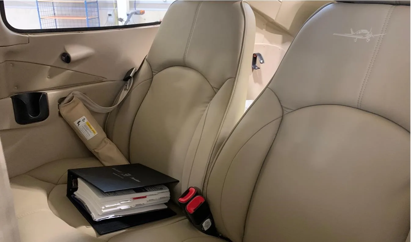 Cabin interior of a 2020 CESSNA 182T SKYLANE.