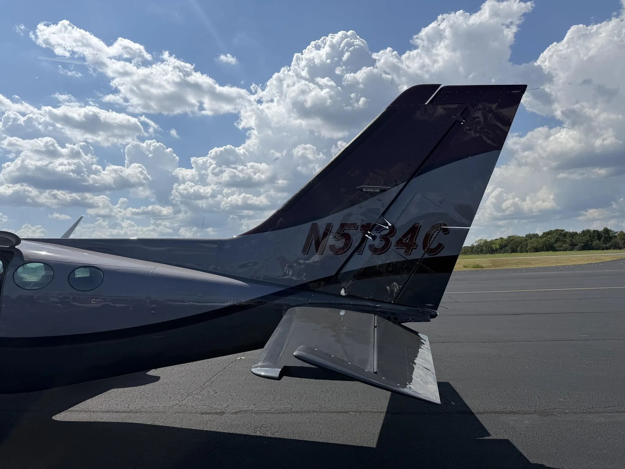 Exterior view of a 1982 CESSNA 414A, N5134C.