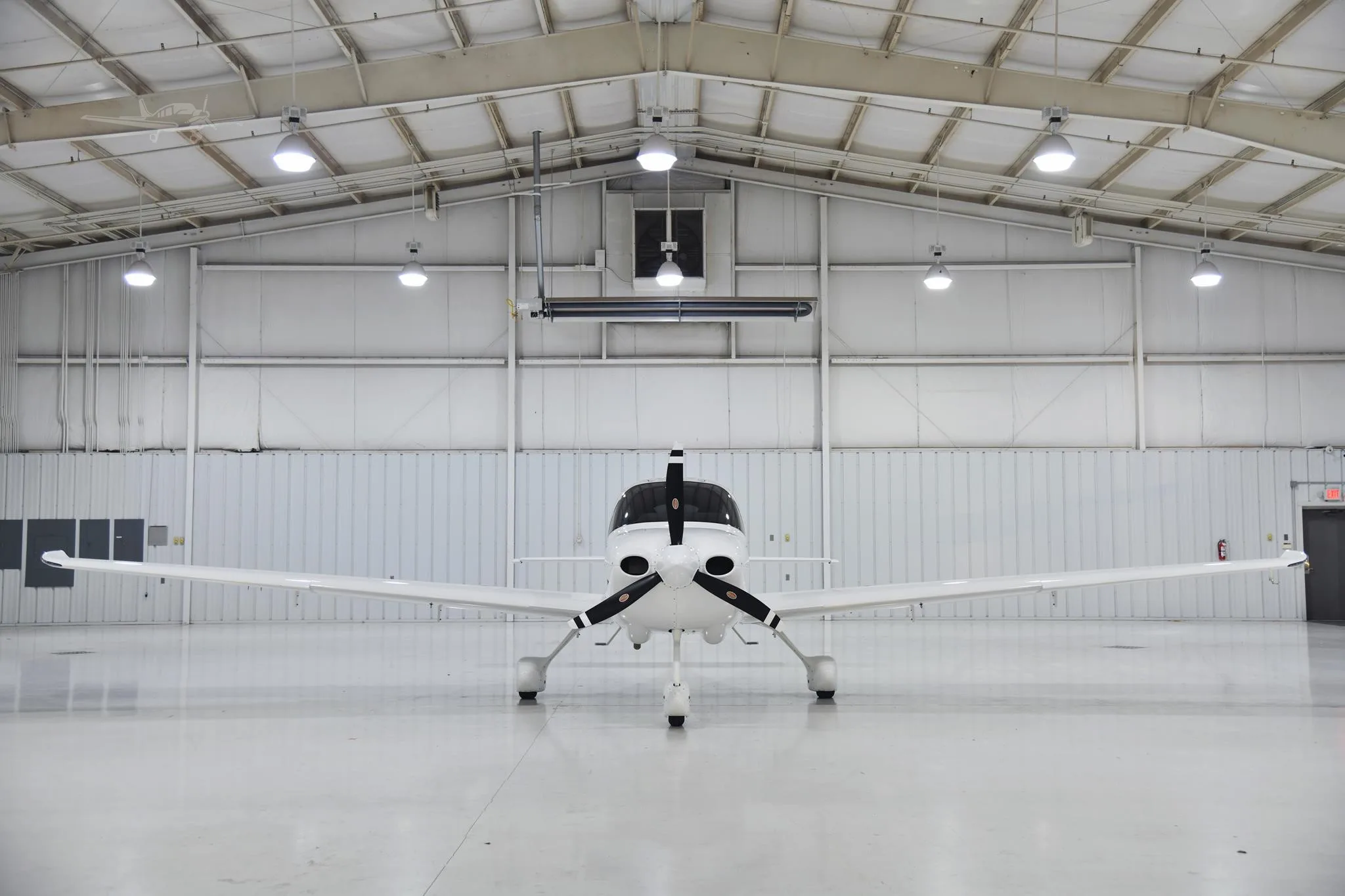 Exterior view of a 2025 CIRRUS SR20-G7, N629MA.