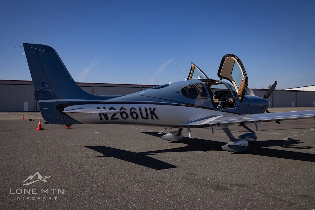 Exterior view of a 2025 Cirrus SR22T G7.