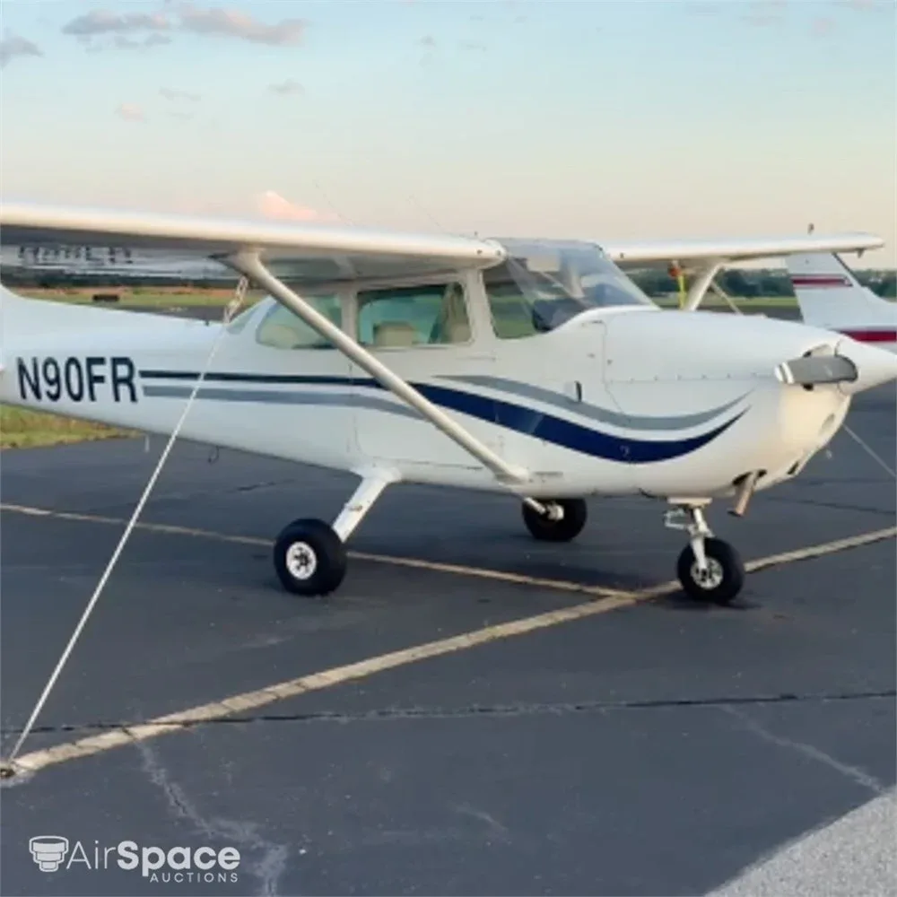 Exterior view of a 1979 Cessna 172N, N6537F.