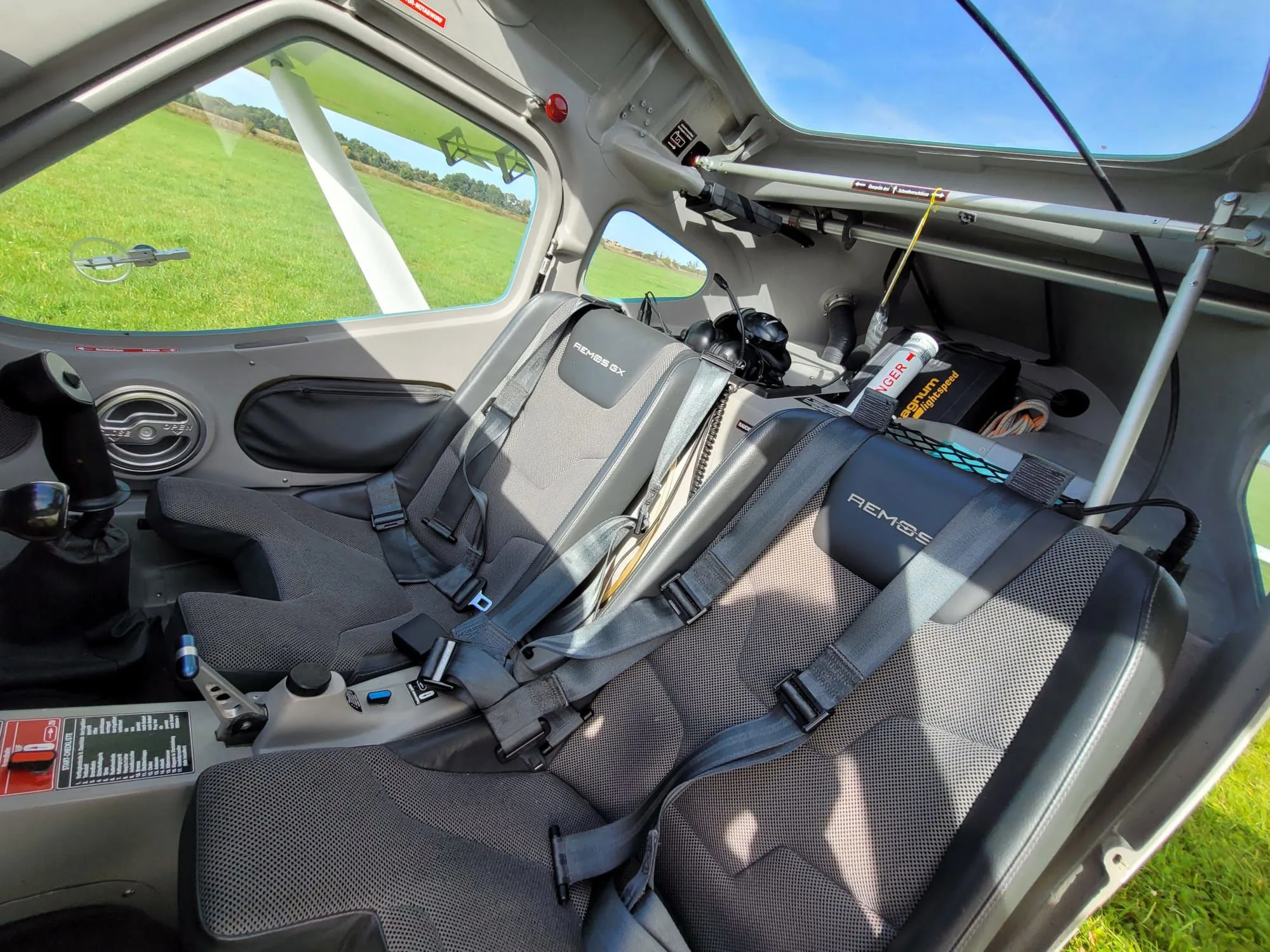 Cockpit and instrument panel of a 2012 Remos GX.