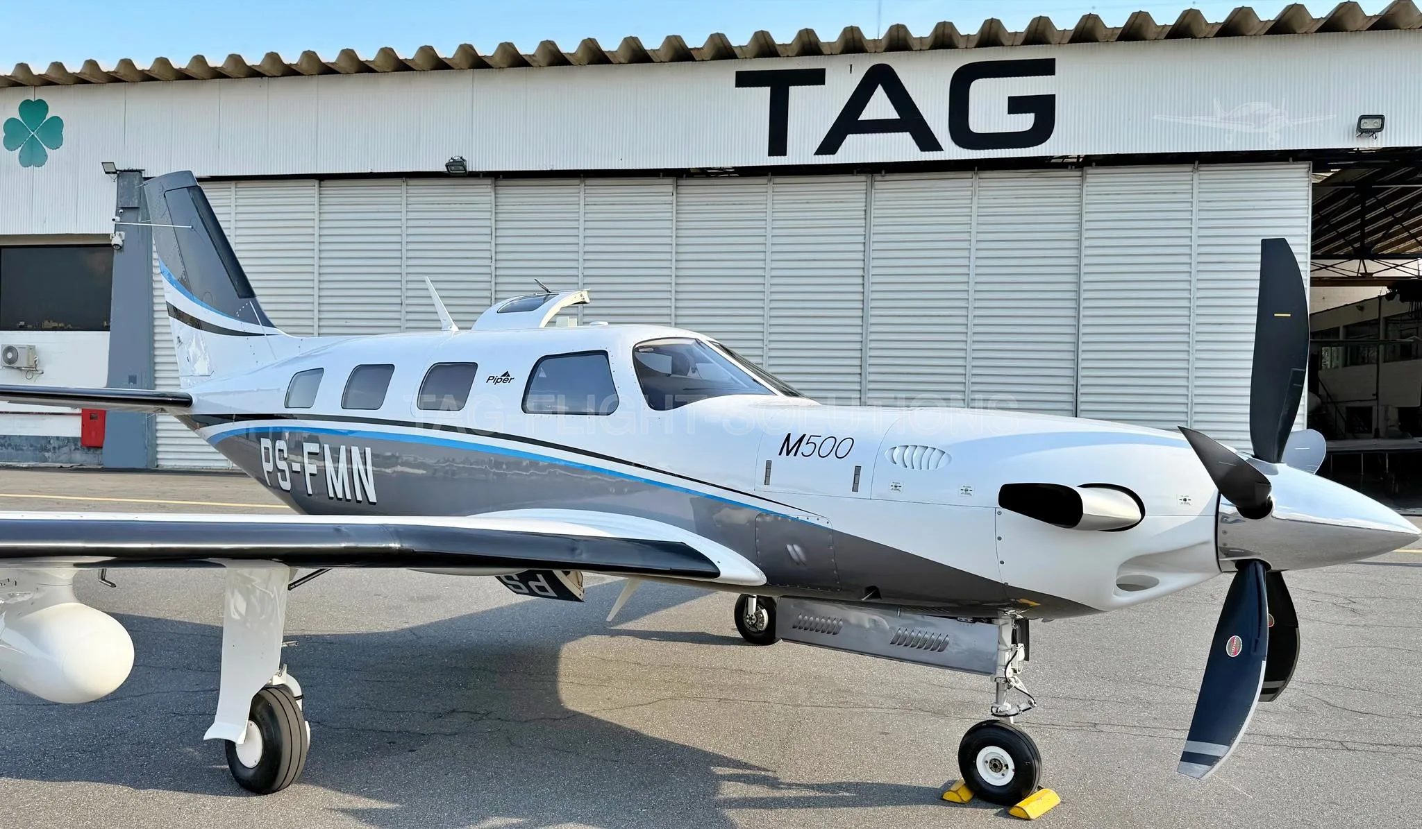 Exterior view of a 2019 PIPER M500.