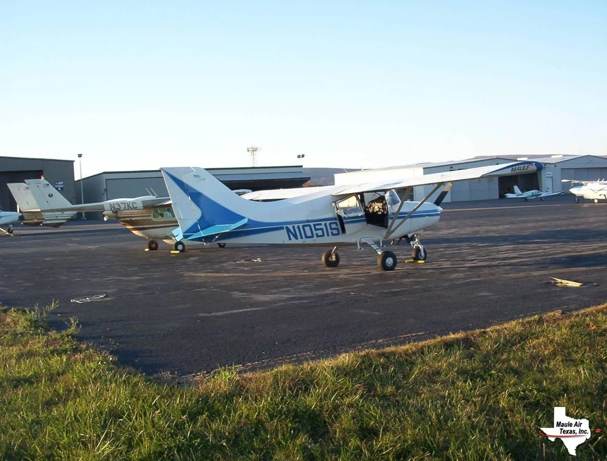 Exterior view of a 1998 Maule MXT-7-180A Comet.