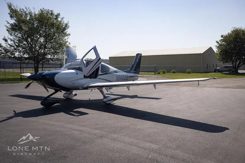 Cirrus SR22 G5