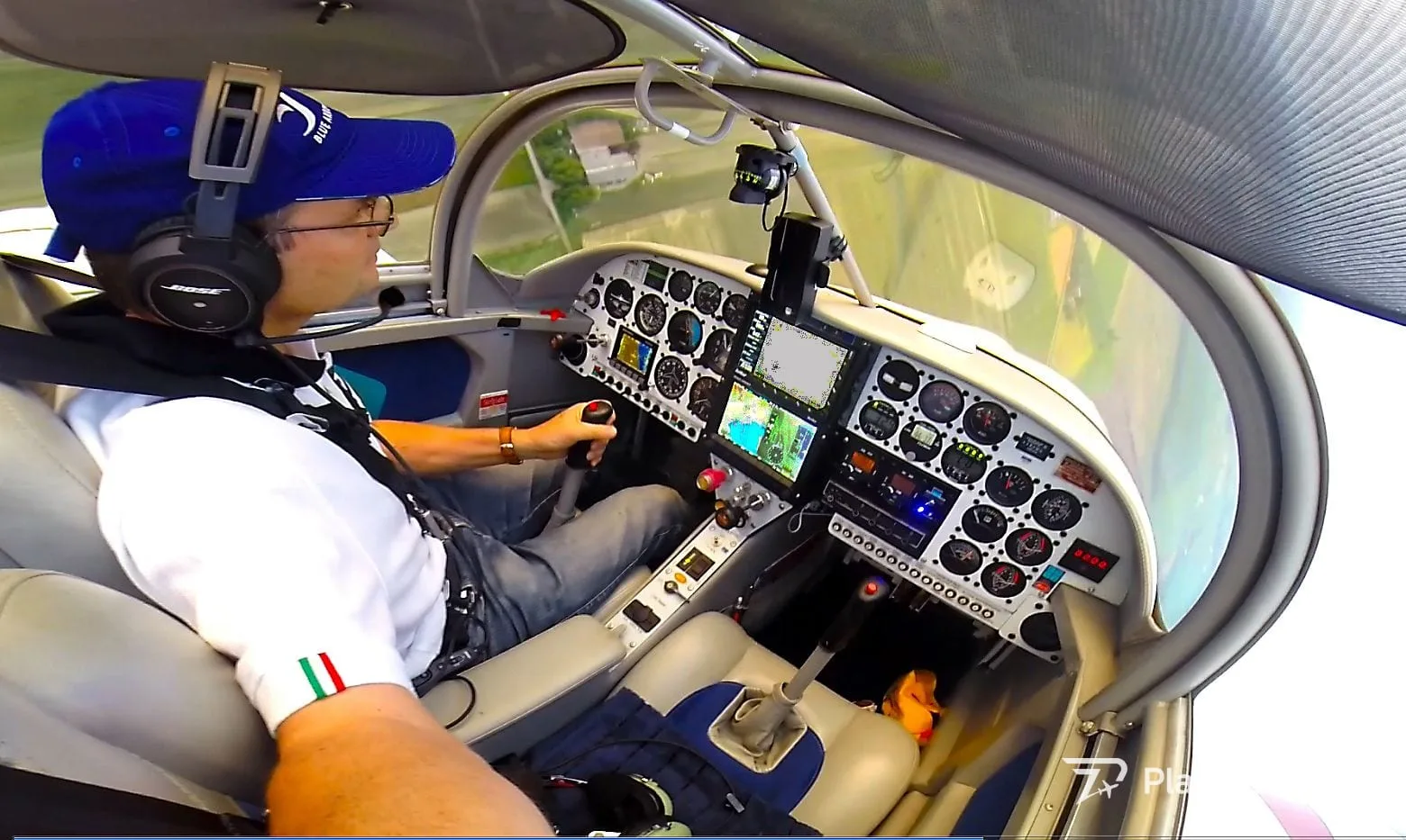 Cockpit and instrument panel of a 2001 Vans RV6 A.