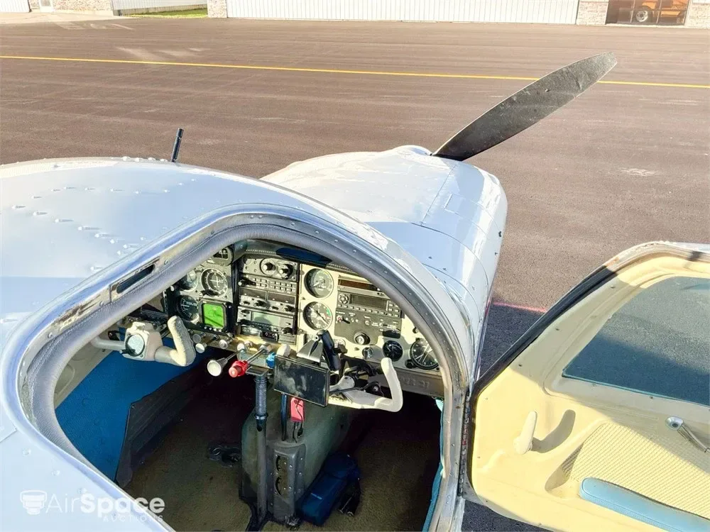 Cockpit and instrument panel of a 1965 Mooney M20E.