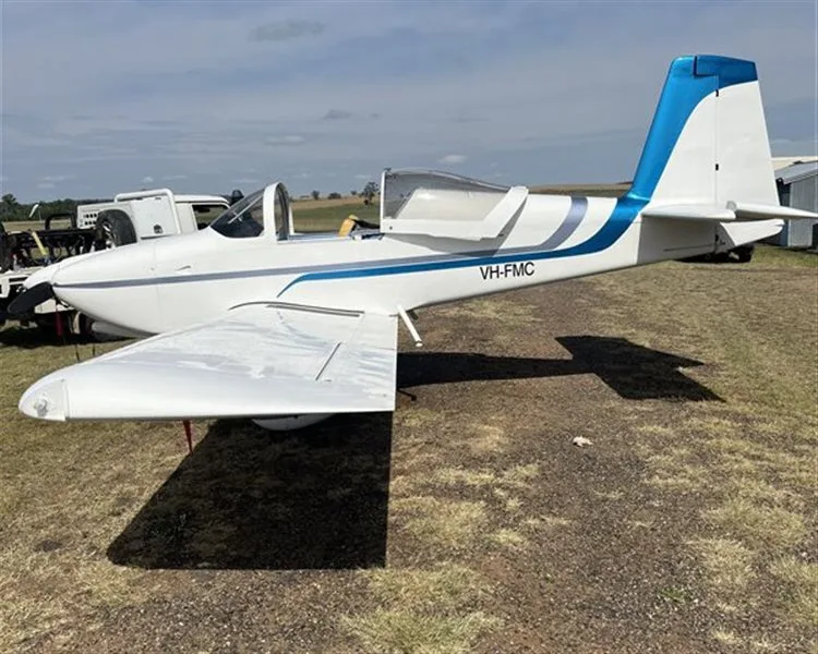 Exterior view of a 2012 Vans RV 9A, VH-FMC.