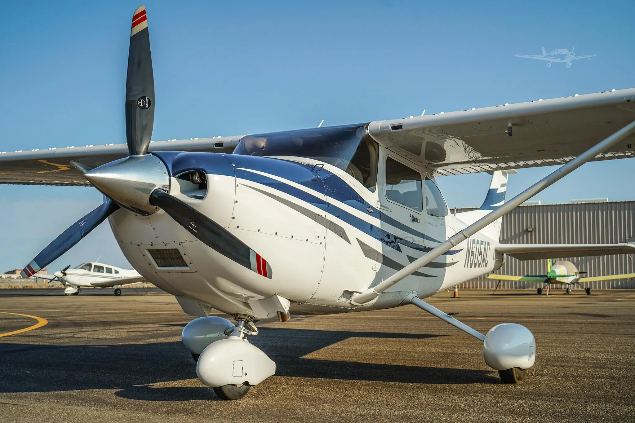 Exterior view of a 2005 CESSNA TURBO 182T SKYLANE, N605AC.