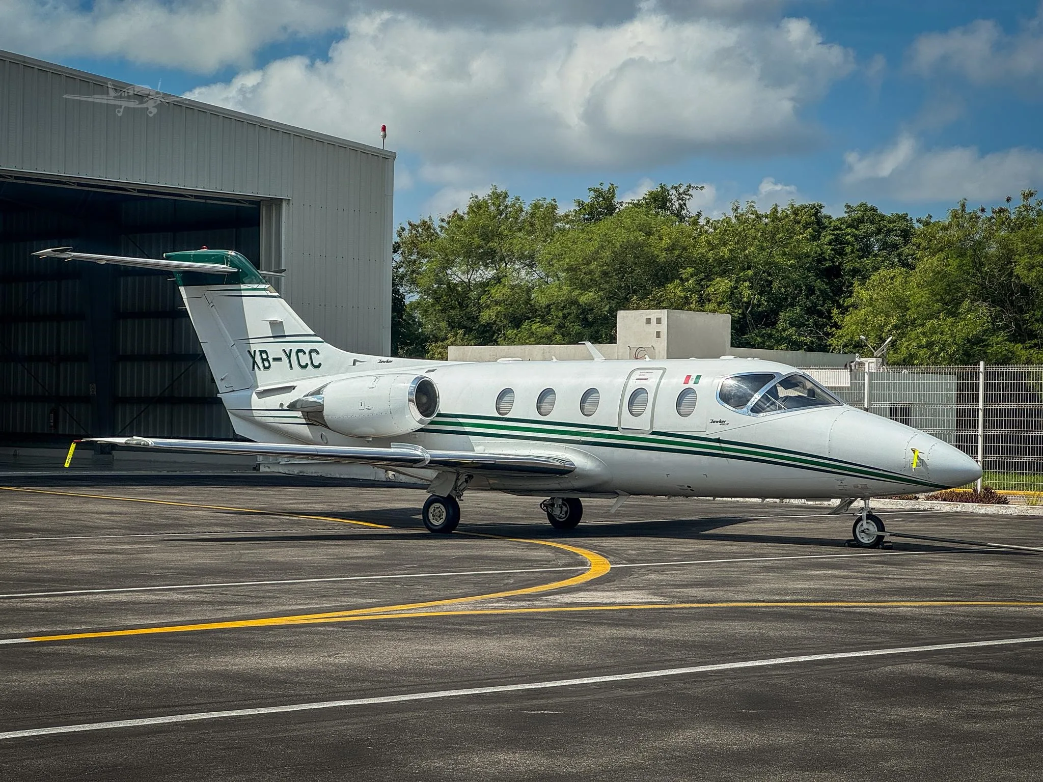 Exterior view of a 2008 HAWKER 400XP, XB-YCC.