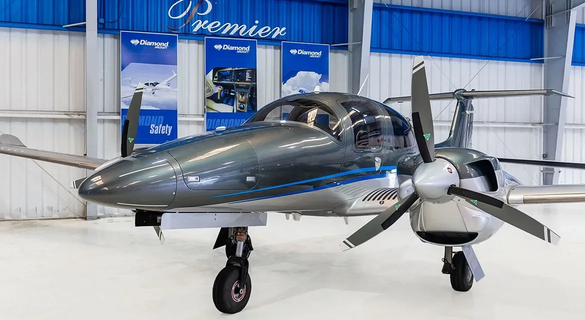Marketing image of a 2019 Diamond DA.