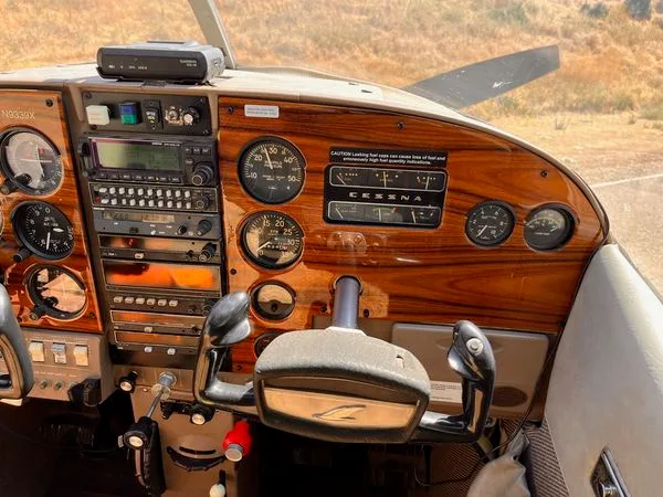 Cockpit and instrument panel of a 1962 Cessna 182e skylane.
