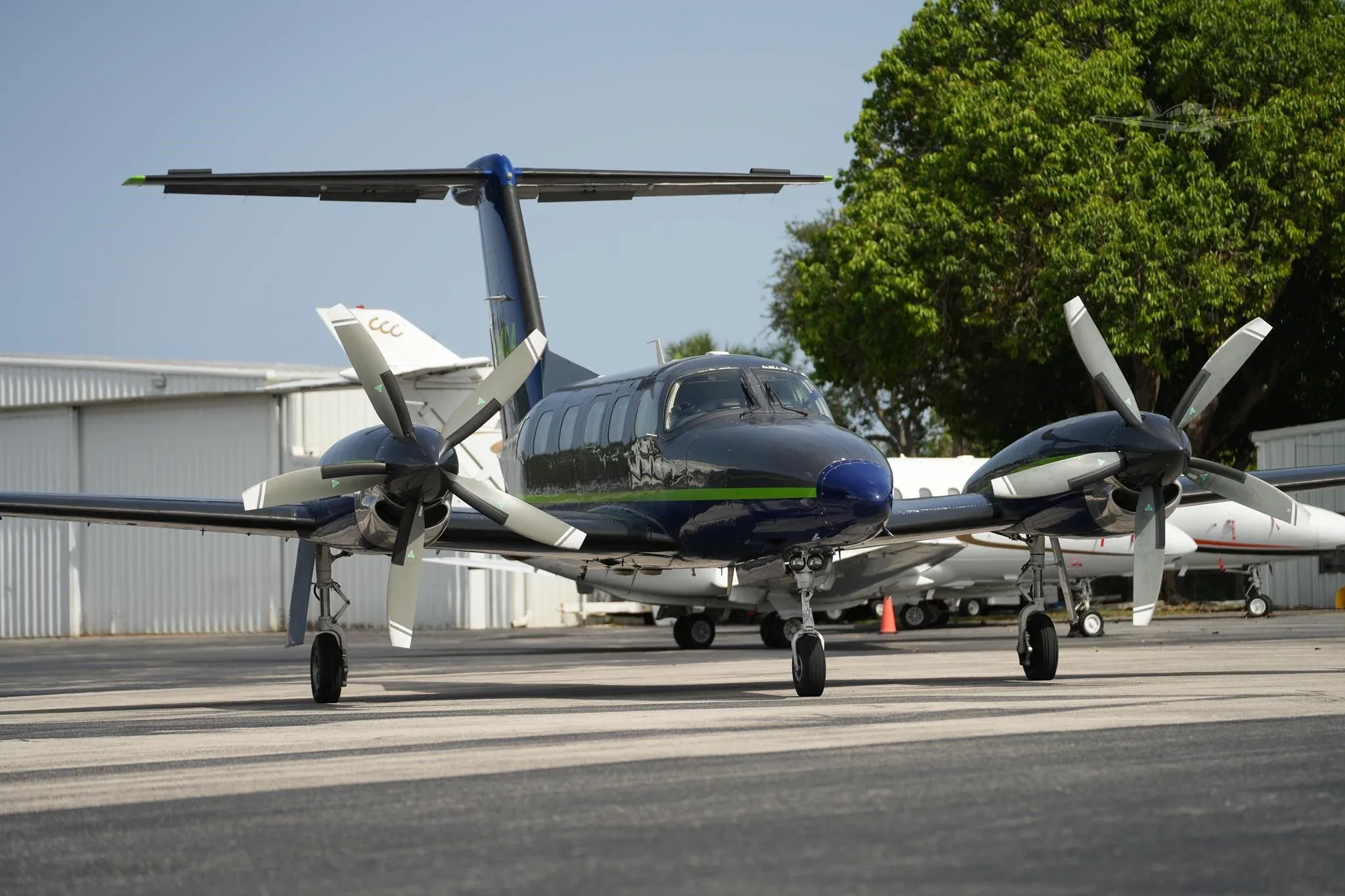 Exterior view of a 1986 PIPER CHEYENNE 400LS, N448CA.