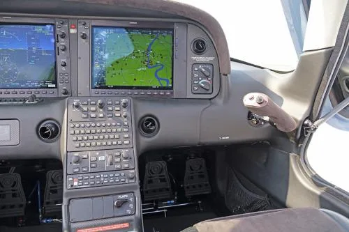 Avionics suite of a 2021 Cirrus SR22.
