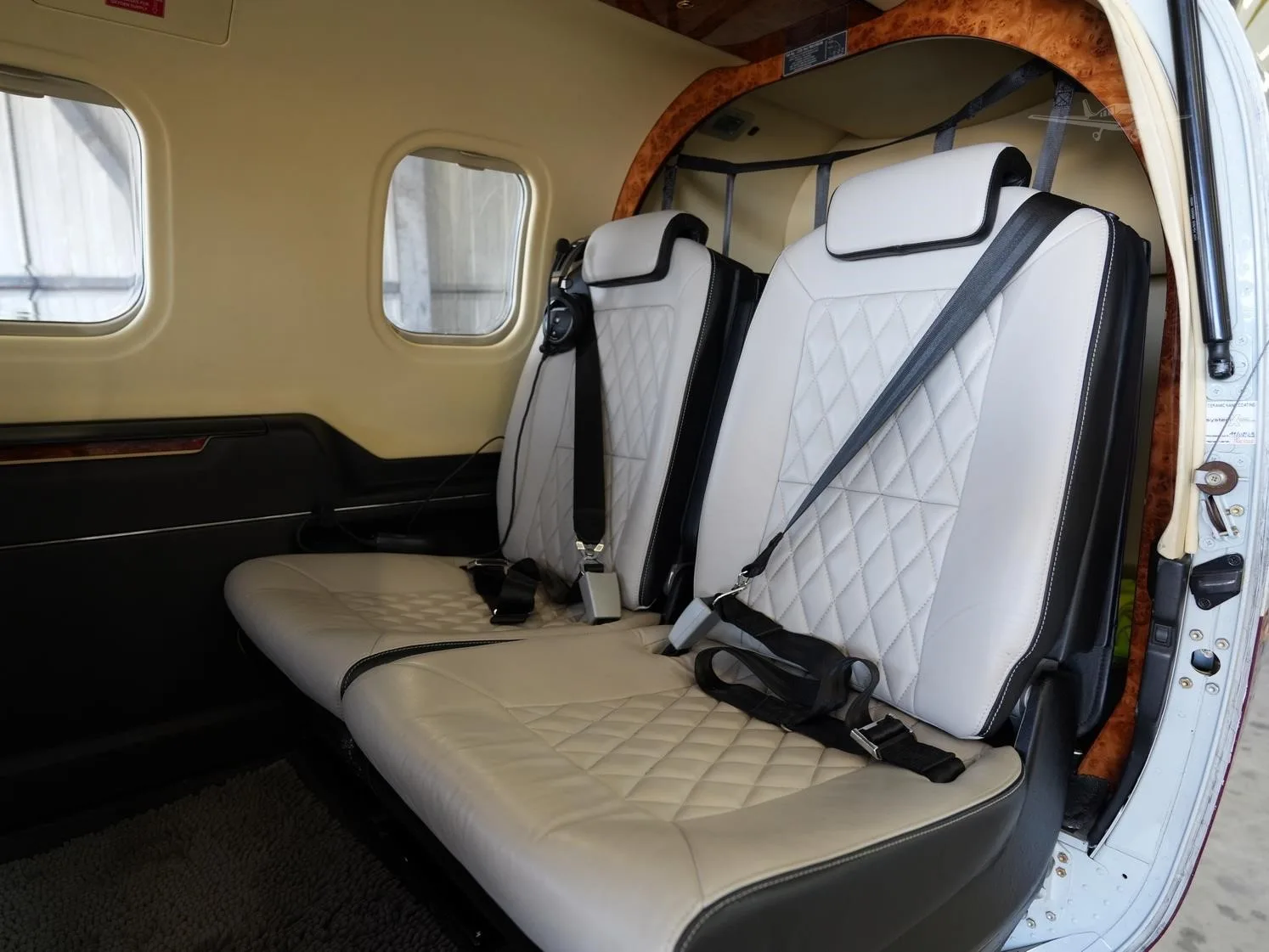Cabin interior of a 2005 DAHER TBM 700C2.
