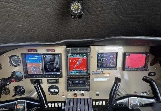 Avionics suite of a 1977 Piper PA-23-250 Aztec F Turbo.