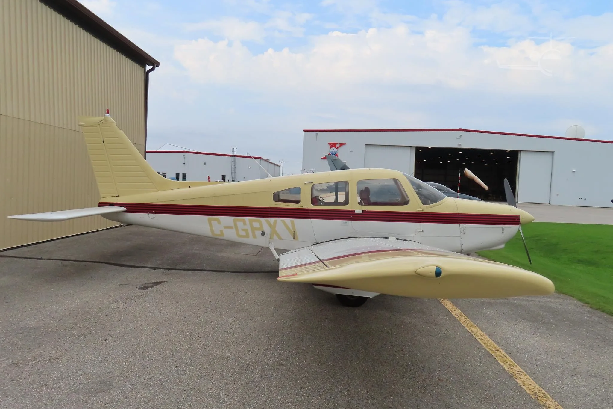 C-gpxv - 1976 Piper Warrior