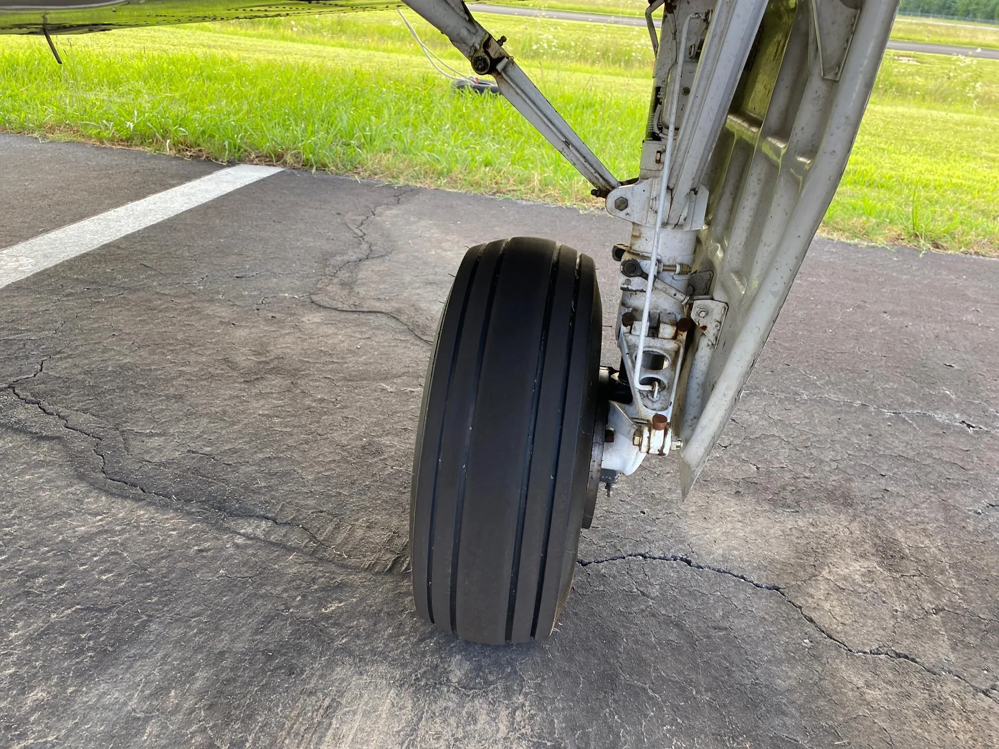 Exterior view of a 1978 BEECHCRAFT A36 BONANZA, N4605M.