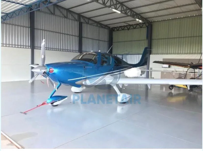 Exterior view of a 2009 Cirrus SR22 GTS XI.