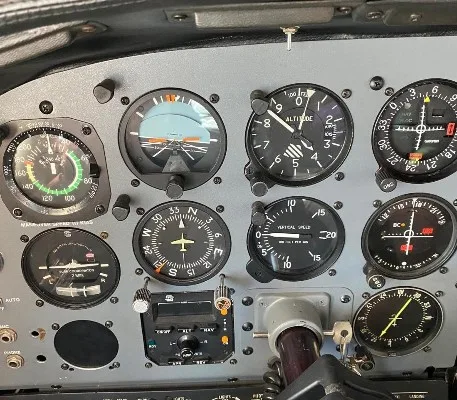 Cockpit and instrument panel of a 1980 Cessna 182Q.