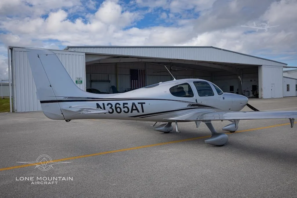 Exterior view of a 2023 CIRRUS SR20-G6, N365AT.
