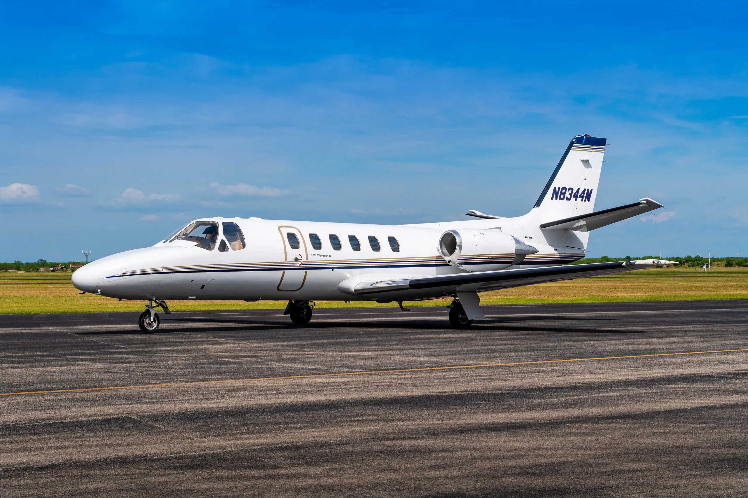 Exterior view of a 1988 Cessna Citation II 550-0577, N8344M.