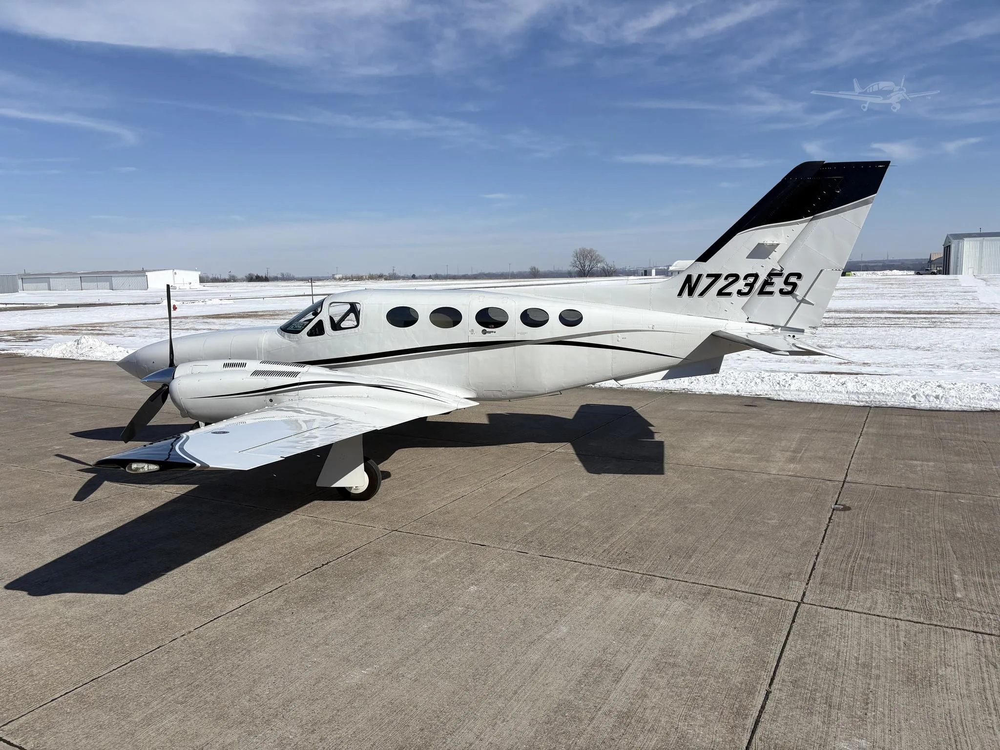 Exterior view of a 1982 CESSNA 421C, N723ES.