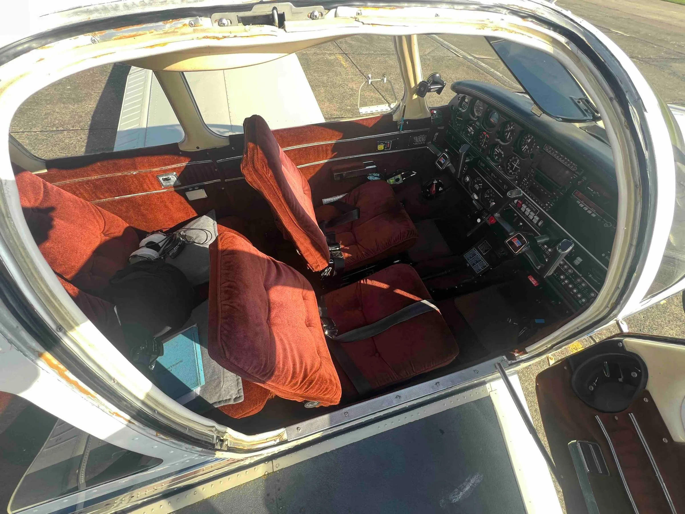 Cockpit and instrument panel of a 1984 Piper PA-28-236 Dakota.