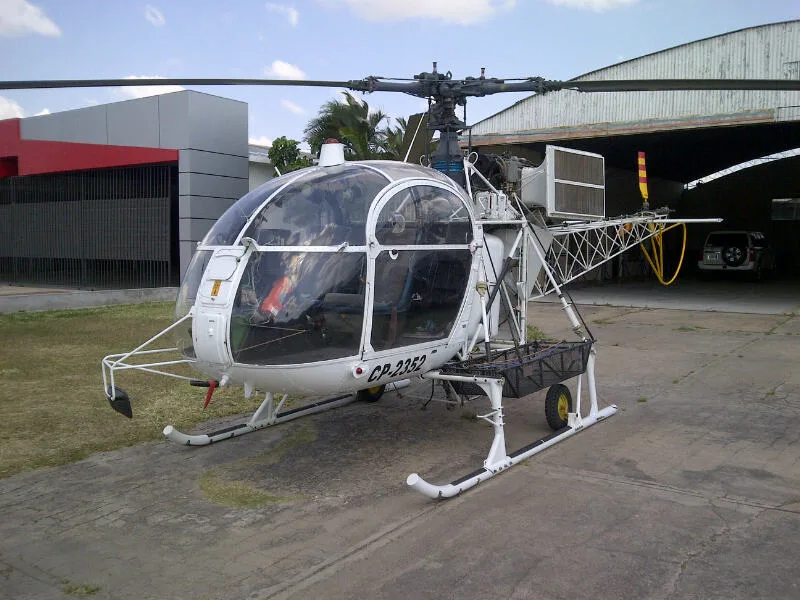Exterior view of a Eurocopter sa 315b lama, CP-2352.
